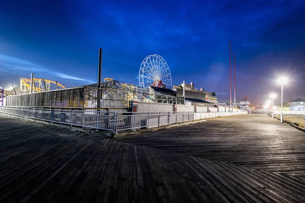 Ocean City, Maryland Pier pendant une chaude nuit d'automne — Photo