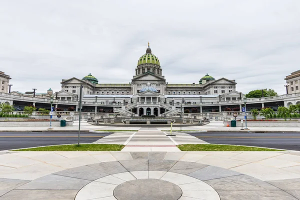 Capitol budynku w centrum miasta Harrisburg, Pensylwania — Zdjęcie stockowe