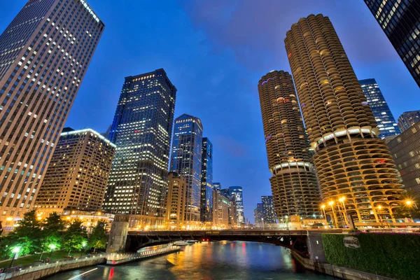 Γραφικό Ποταμό Σικάγο Riverwalk Νύχτα Στην Chicagio Ιλλινόις — Φωτογραφία Αρχείου