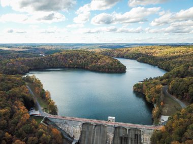 Yakışıklı Reservoir baraj Hampstead, Maryland düşme sırasında hava