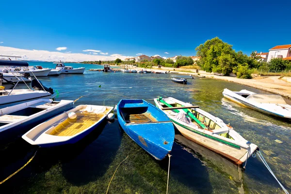 Biograd Na Moru plaj ve liman görünüm — Stok fotoğraf