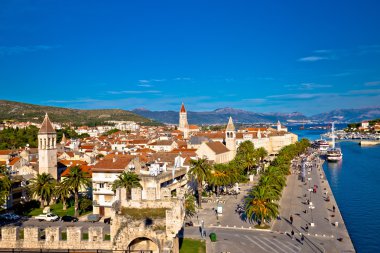 Trogir Şehri çatıları ve simge görünümü