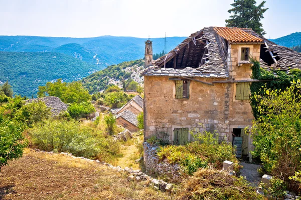 Rural stone village of Skrip ruins — Stock Photo, Image