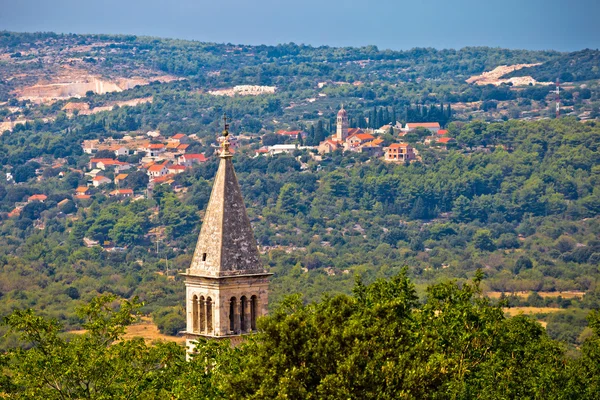 Aldeia de Nerezisca e vista Donji Humac — Fotografia de Stock