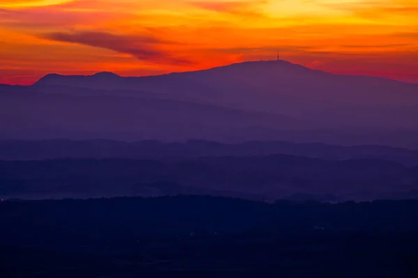 Camadas coloridas de pôr do sol da região de Prigorje — Fotografia de Stock