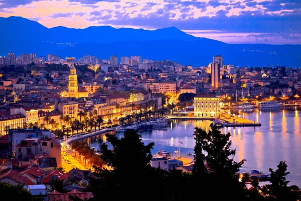 Vista aérea da noite de Split beira-mar — Fotografia de Stock