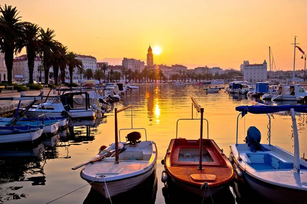Gouden ochtend zonsopgang in Split — Stockfoto