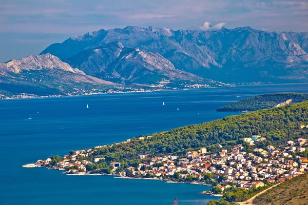 Isola di Ciovo e montagna di Biokovo — Foto Stock