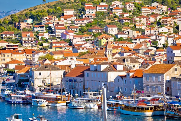 Cidade de Trogir vista à beira-mar — Fotografia de Stock