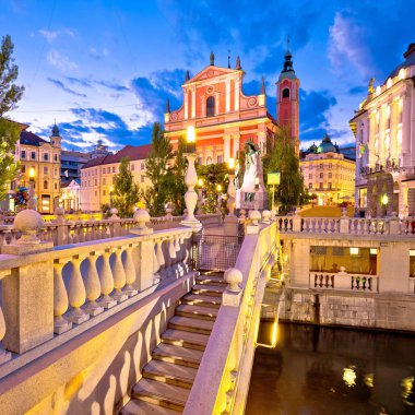 Tromostovje Köprüsü ve Ljubljana meydanda