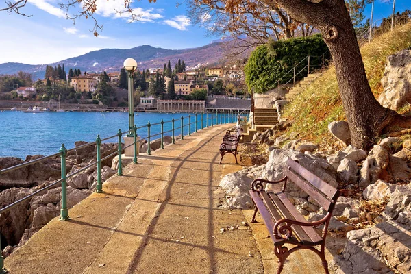Pasarela frente al mar Lingomare en Opatija Riviera — Foto de Stock
