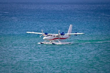 Açık denizde demirleme floatplane