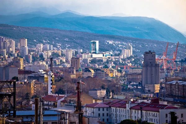 Vista da arquitetura da cidade de Rijeka — Fotografia de Stock
