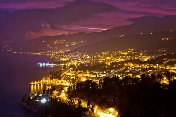 Opatija riviera bahía vista panorámica noche — Foto de Stock