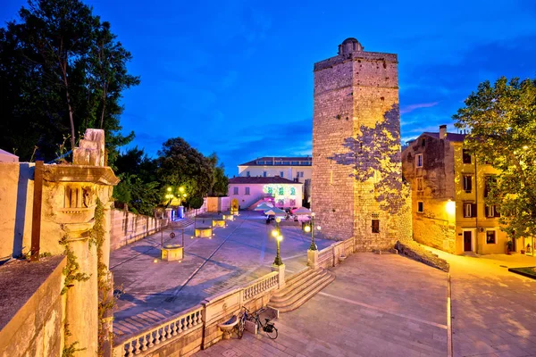 Stad van Zadar vijf putten vierkant avond weergave — Stockfoto