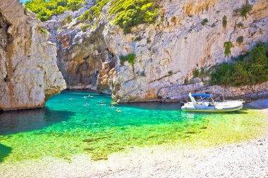 İnanılmaz Stinva beach Vis Adası