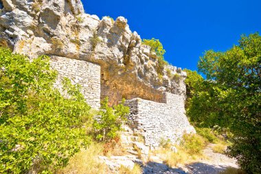 Tito'nun mağara Vis Adası