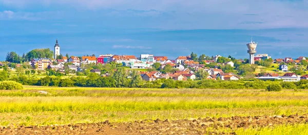 Staden av Vrbovec landskap och arkitektur — Stockfoto