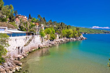 Opatija riviera beach ve kıyı şeridi göster