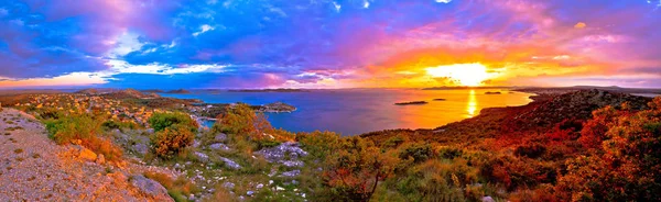 Niesamowite kolorowe sunset panorama archipelagu Pakostane — Zdjęcie stockowe