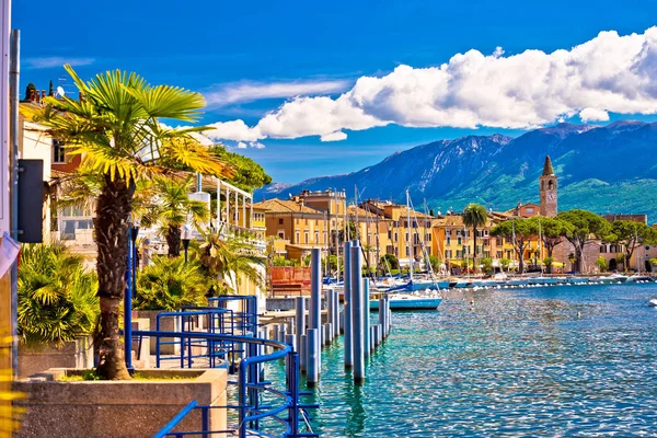 Toscolarno Maderno by på Lago di Garda Se — Stockfoto
