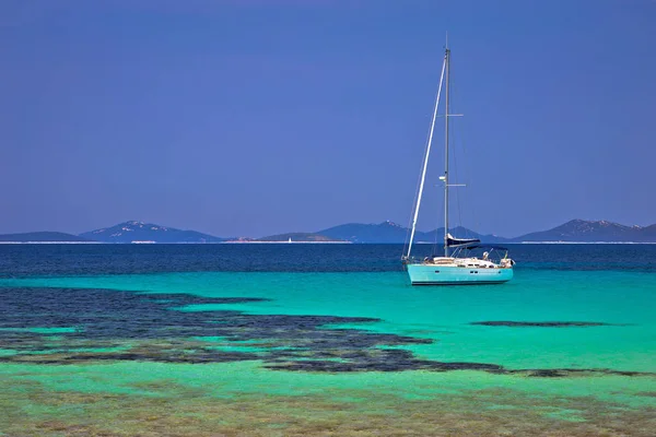 Pantera turkos beach på Dugi Otok ön skärgård segling — Stockfoto
