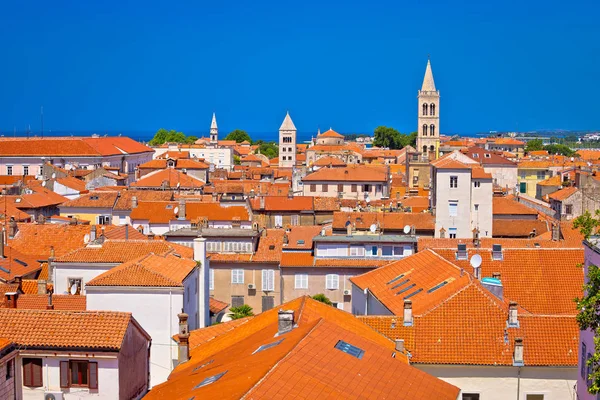 Historische Zadar skyline en daken bekijken — Stockfoto