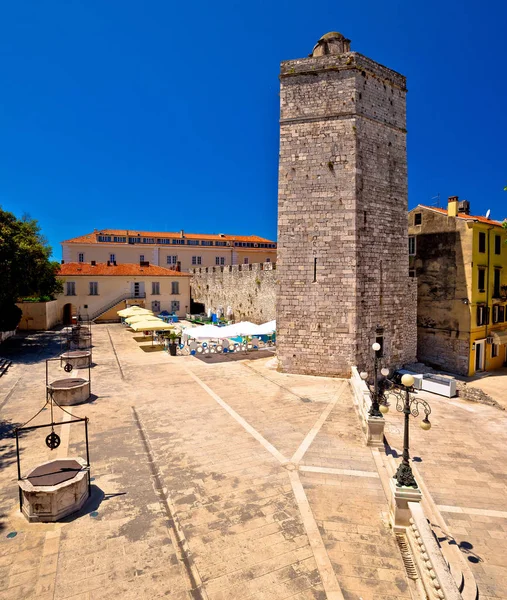 Zadar vijf putten vierkante en historische architectuur weergave — Stockfoto