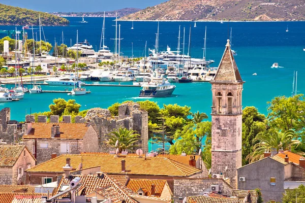 Trogir simge ve turkuaz Deniz Manzaralı