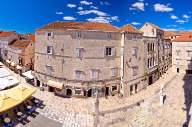 UNESCO Trogir Şehri ana kare panoramik görünüm 