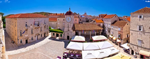 UNESCO Cidade de Trogir vista panorâmica da praça principal — Fotografia de Stock