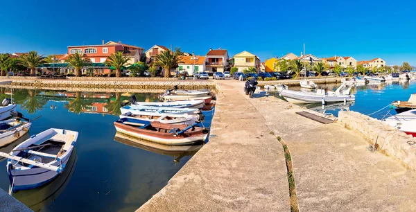Adriatiska fiskebyn Bibinje hamnen och vattnet panoramautsikt — Stockfoto