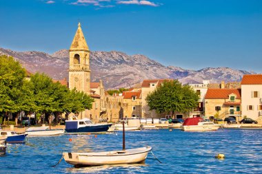 Kastel Sucurac sokak tarihi su manzaralı