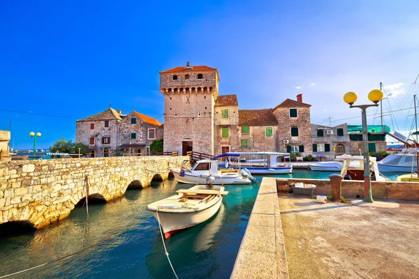 Kastel Gomilica cidade velha no mar perto de Split — Fotografia de Stock