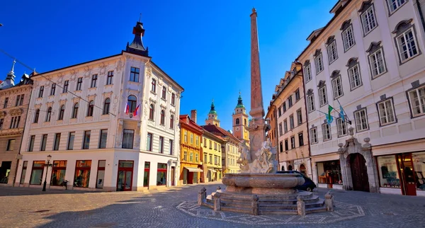 Stadt Ljubljana alte gepflasterte Straße im Zentrum — Stockfoto