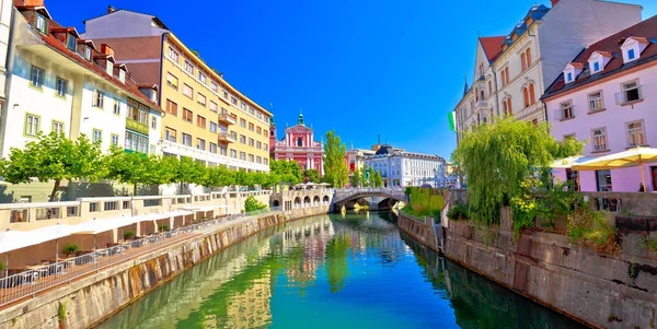 Zobacz historyczne riverfont Lublany — Zdjęcie stockowe