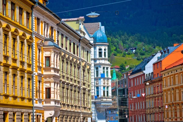 Alp şehir Innsbruck renkli tarihi mimarisi — Stok fotoğraf