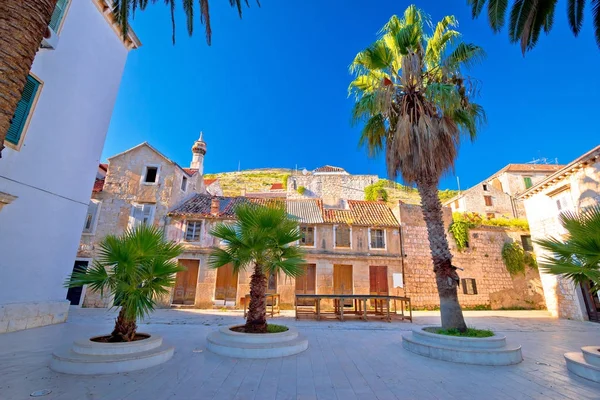 Old stone street in town of Vis — Stock Photo, Image