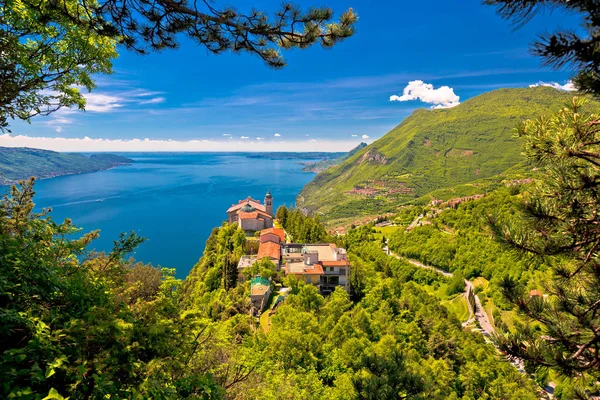 Madonna di Montecastello över Lago di Garda — Stockfoto