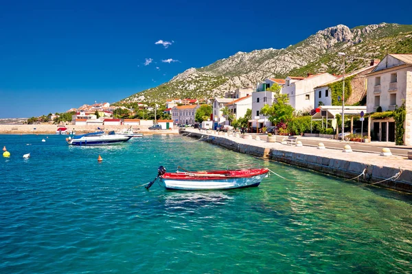 Stad van Karlobag Velebit kanaal waterkant volgens — Stockfoto