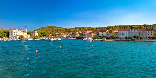 Panoramatický výhled na přístav ostrova Zlarin — Stock fotografie
