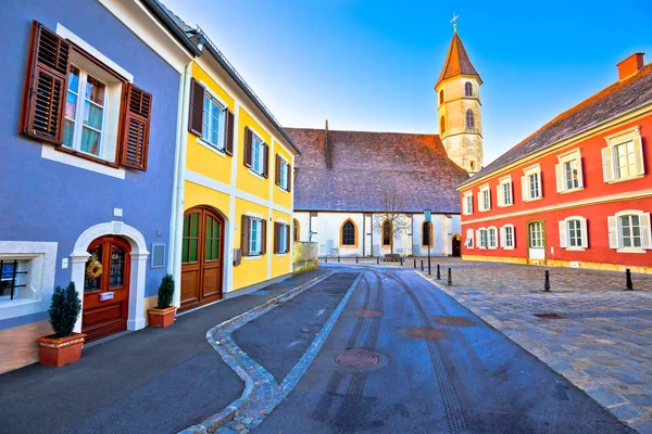 Bad Radkersburg kleurrijke straatmening — Stockfoto