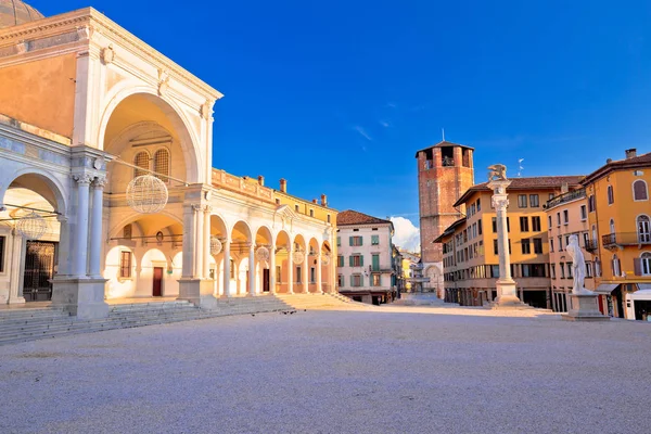 Piazza della Liberta square in Udine landmarks view — Stockfoto