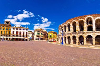 Roma amfi Arena di Verona ve Piazza sutyen kare panoram
