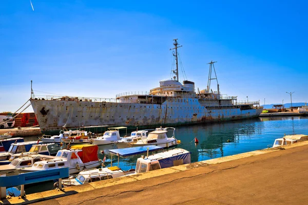 Titov Galeb ship wreck docked — Stock Photo, Image