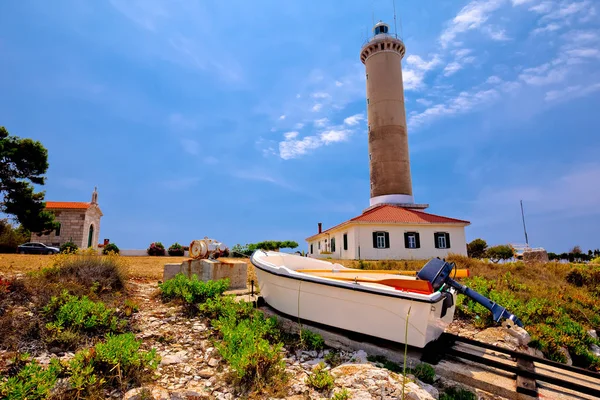 Veli Rat lighthouse and boat extraction tracks
