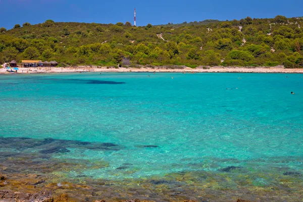 Idyllischer türkisfarbener Strand sakarun auf der Insel Dugi Otok — Stockfoto
