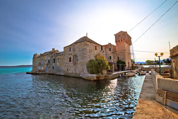 Kastel Gomilica starym mieście nad morzem w pobliżu Splitu — Zdjęcie stockowe