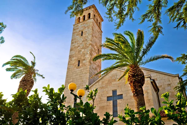 Kastel Sucurac kerk en de Middellandse Zee de natuur bekijken — Stockfoto