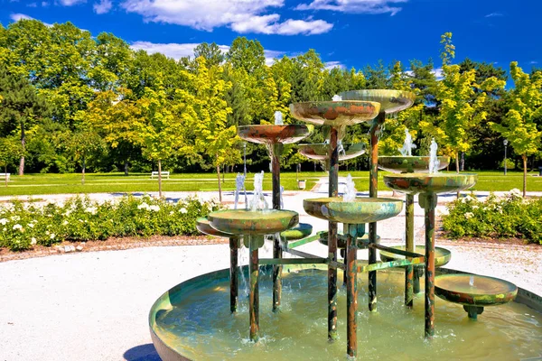 Tivoli park en fontein in Ljubljana — Stockfoto